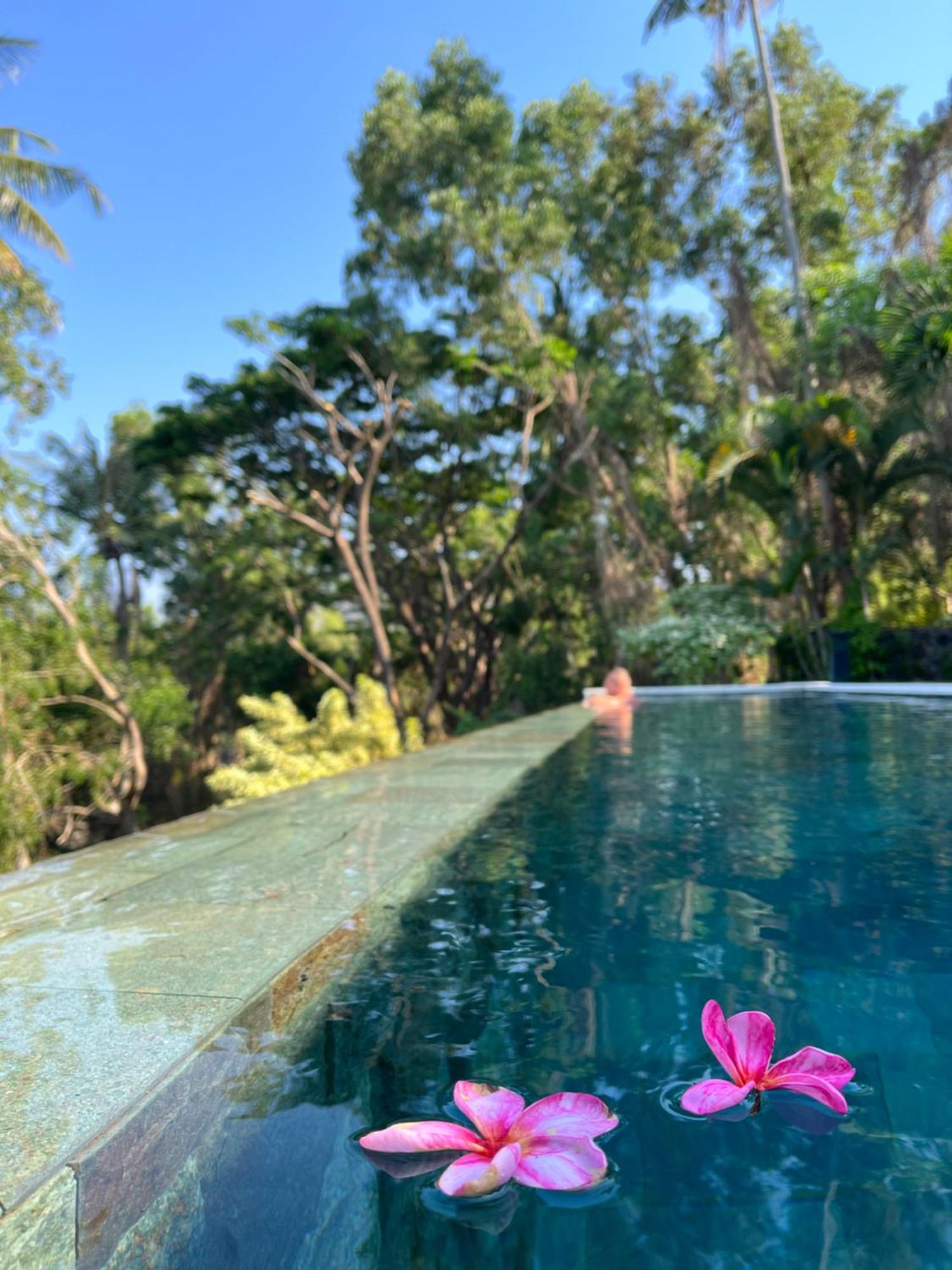 The Puncak Lombok Hotel Senggigi Bagian luar foto